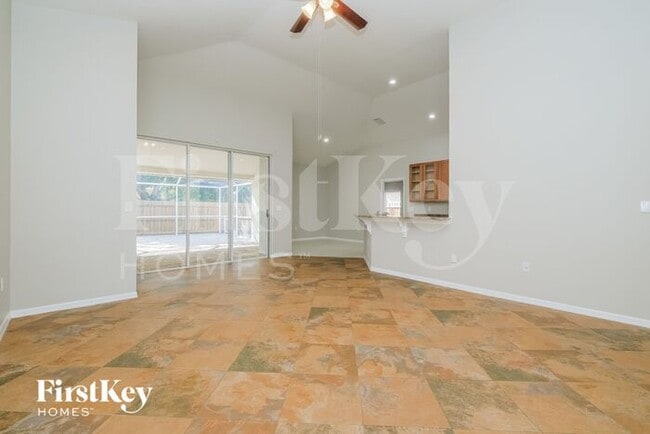 10529 San Travaso Dr in Tampa, FL - Building Photo - Building Photo