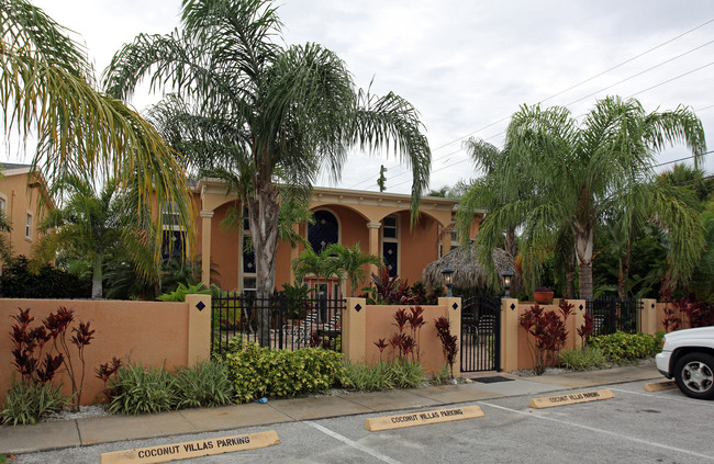 Coconut Villas of Dunedin in Dunedin, FL - Building Photo - Building Photo