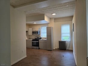 113 Elizabeth St in Garfield, NJ - Building Photo - Building Photo