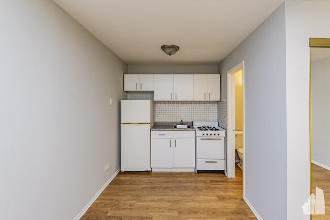 4610 N Dover St, Unit 3D in Chicago, IL - Building Photo - Building Photo