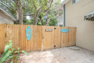 413 E St in St. Augustine, FL - Building Photo