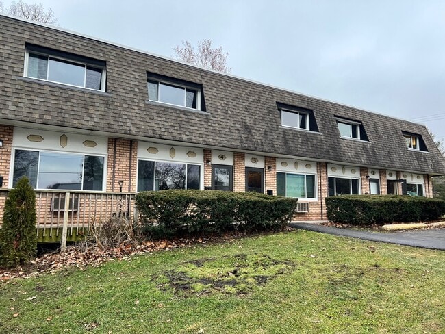 property at 131 N Lincolnway St