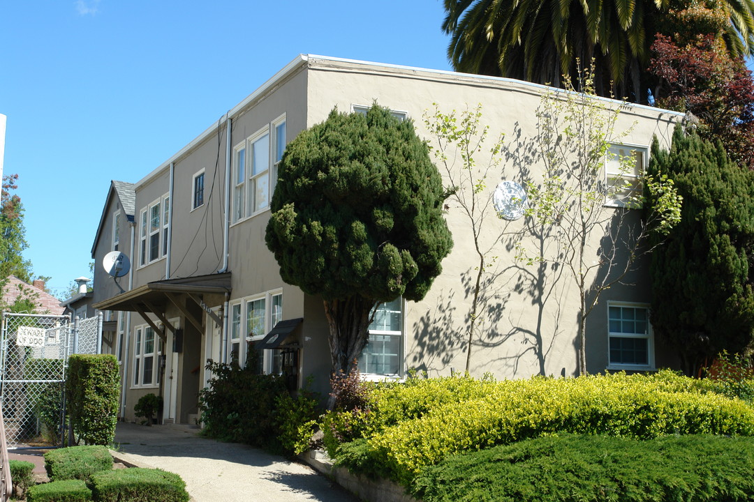 1719 Carleton St in Berkeley, CA - Building Photo