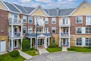 3000 Marda Link SW in Calgary, AB - Building Photo
