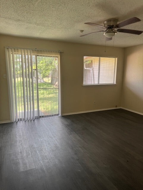 7503 Tierra Verde Dr in Houston, TX - Building Photo - Building Photo