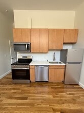 2 Blossom St in Fitchburg, MA - Building Photo - Building Photo