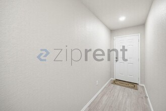 2781 Rosefinch in Canyon Lake, TX - Building Photo - Building Photo