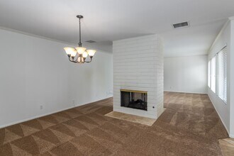 2228 Crespi Ln in Westlake Village, CA - Building Photo - Building Photo