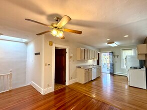 2 Mead St, Unit PH in Boston, MA - Building Photo - Building Photo