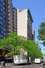 30 W 15th St in New York, NY - Foto de edificio - Building Photo