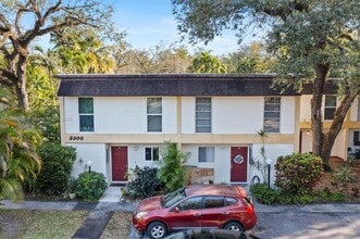 3300 Atlanta St in Hollywood, FL - Foto de edificio - Building Photo