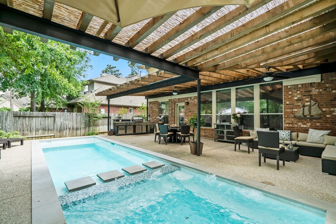 6 Stickley Ct in Spring, TX - Building Photo