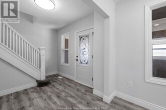 348 Caroline St in Windsor, ON - Building Photo - Building Photo