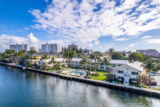 Royal Colonial- Waterfront Residences