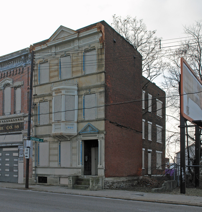 771 E McMillan St in Cincinnati, OH - Foto de edificio