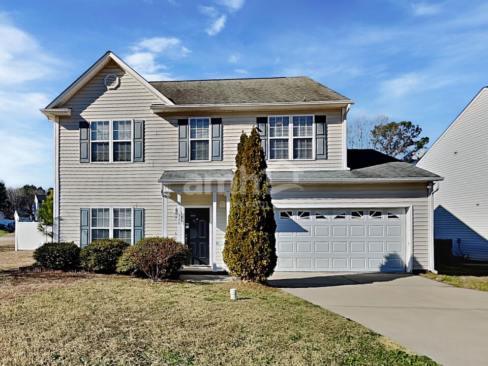 920 Troubadour Ln in Knightdale, NC - Building Photo