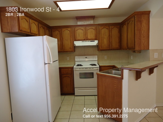 1803 S Ironwood St-Unit -4 in Pharr, TX - Building Photo - Building Photo
