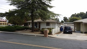 740 Real Rd in Bakersfield, CA - Building Photo