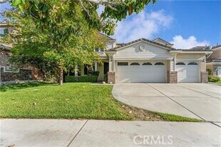 15601 N Peak Ln in Fontana, CA - Building Photo