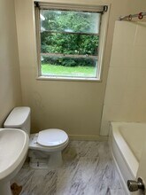 5421 Crepe Myrtle Dr in Jackson, MS - Building Photo - Building Photo