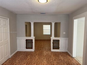 153 NW 35th St in Miami, FL - Building Photo - Building Photo