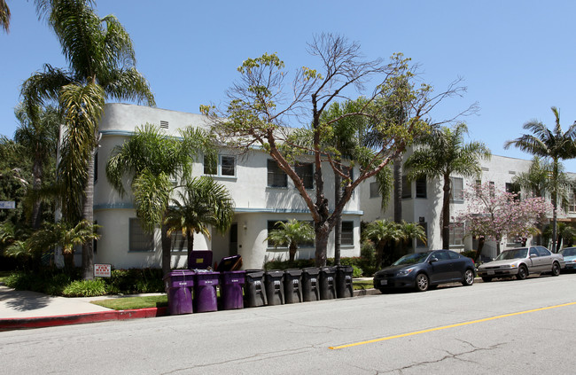 3207 E 2nd St in Long Beach, CA - Foto de edificio - Building Photo