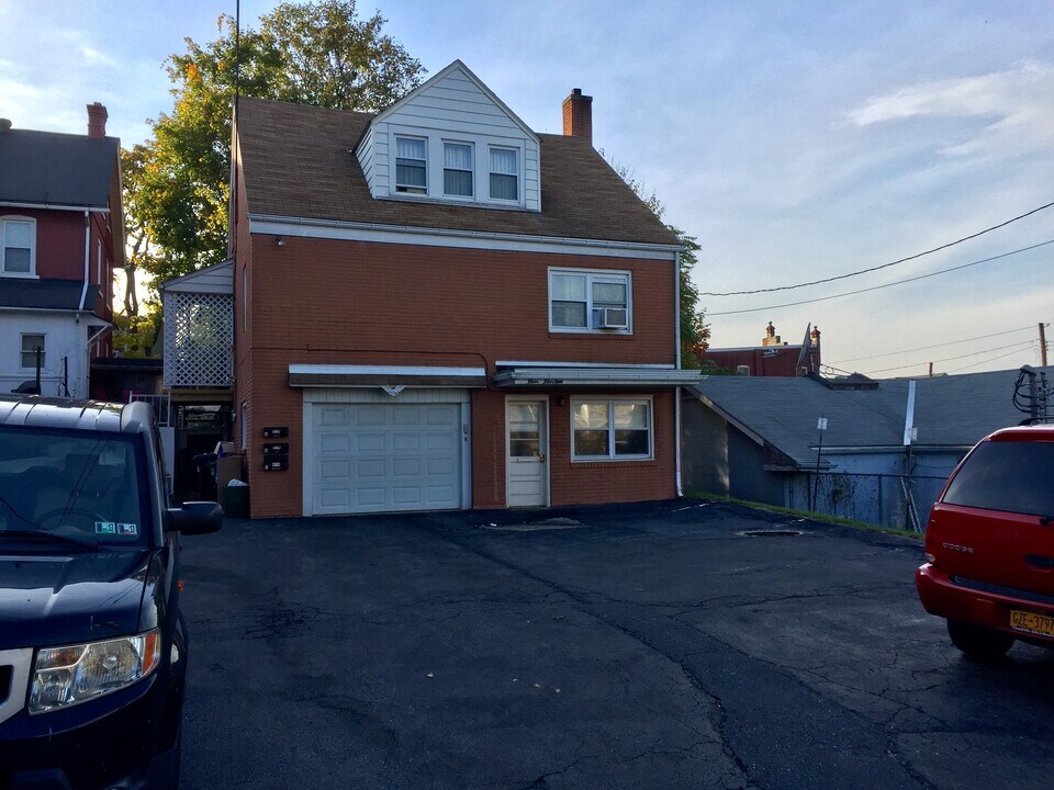 414 Fillmore St in Bethlehem, PA - Foto de edificio