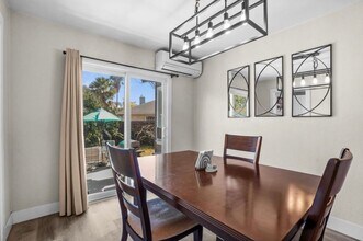 80 Loma Vista Way in Pittsburg, CA - Building Photo - Building Photo