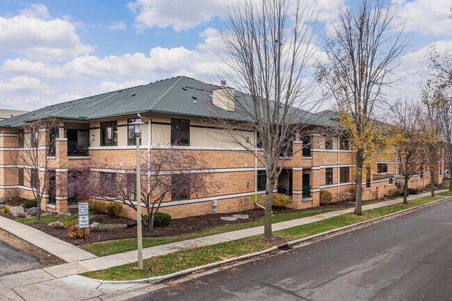 Gardd Parc Condominiums in Middleton, WI - Foto de edificio - Building Photo