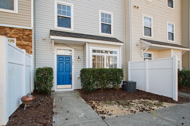 1220 Canyon Rock Court in Raleigh, NC - Building Photo - Building Photo