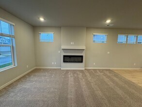 7344 SE Madrone St in Hillsboro, OR - Building Photo - Building Photo