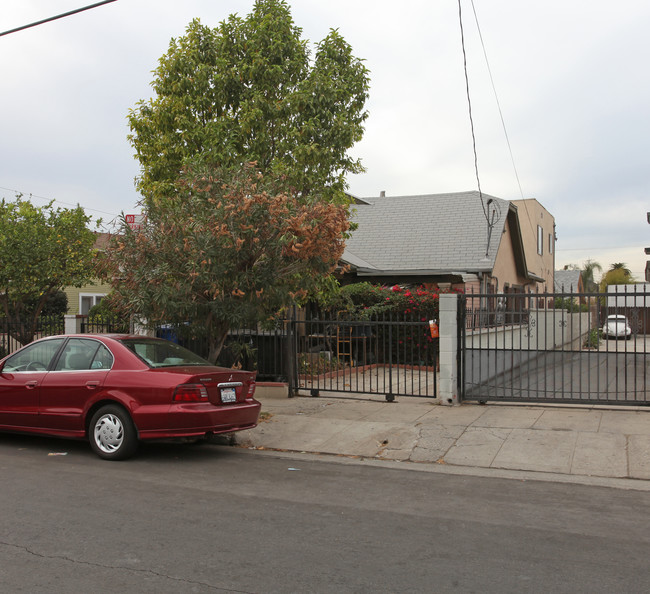 1225-1227 Kenmore Ave in Los Angeles, CA - Building Photo - Building Photo