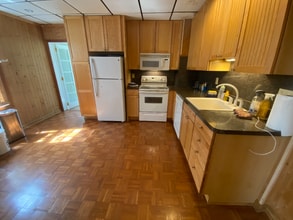 1015 E Pleasant Ave in Wyndmoor, PA - Building Photo - Building Photo