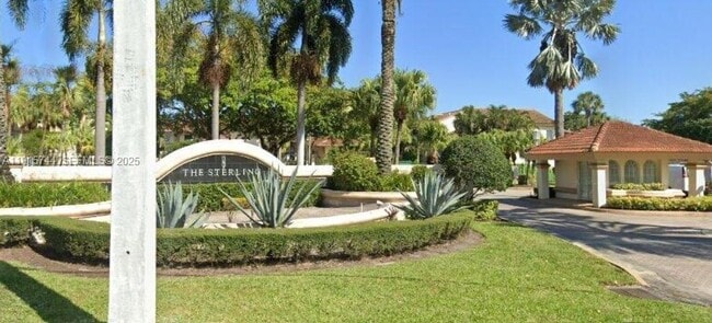 property at 18104 Glenmoor Dr