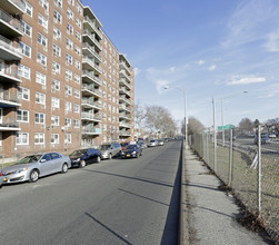 2001 Bruckner Blvd in Bronx, NY - Building Photo - Building Photo