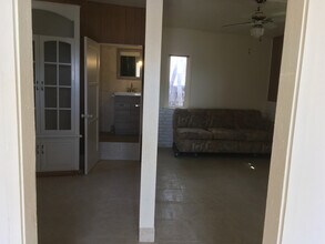 3700 Linda Vista Dr in Fallbrook, CA - Building Photo - Building Photo