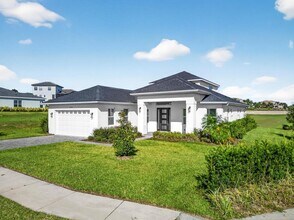 200 Snowy Orchid Way in Lake Alfred, FL - Building Photo - Building Photo