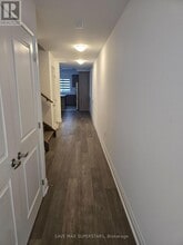 17 Barnyard Trl in Barrie, ON - Building Photo - Building Photo