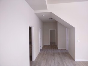 401 Green St, Unit 401 Green Apartment in Martinez, CA - Building Photo - Building Photo