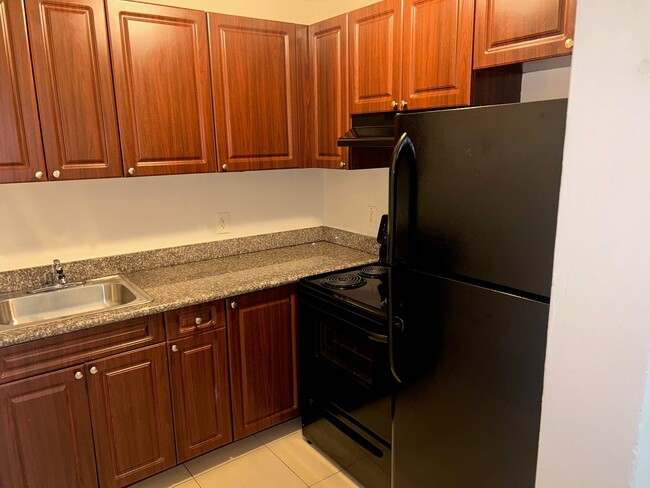 5755 Villas, LLC in Miami, FL - Building Photo - Building Photo
