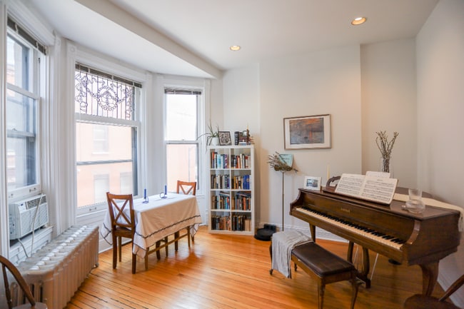 166 W Menomonee St