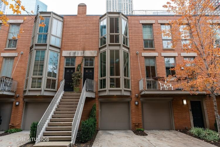 436 E North Water St in Chicago, IL - Building Photo