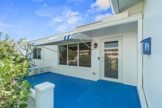 330 S Golf Blvd in Pompano Beach, FL - Building Photo - Building Photo