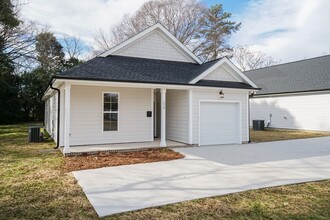 220 E Granville St in Dunn, NC - Building Photo - Building Photo