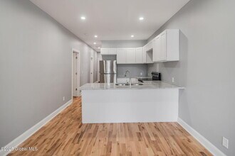 229 2nd St in Troy, NY - Building Photo - Building Photo