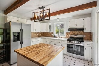 4319 Coye Rd in Jamesville, NY - Building Photo - Building Photo