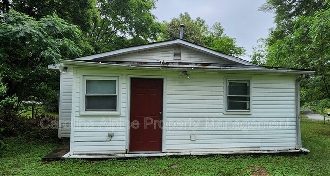 property at 609 Hillcrest St