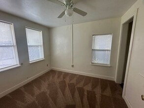 555 Beverly Ct-Unit -9 in Tallahassee, FL - Building Photo - Building Photo