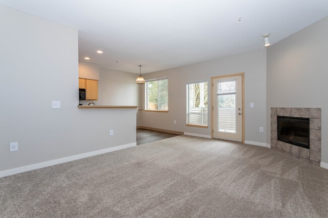 Keystone Ridge Apartments in Puyallup, WA - Foto de edificio - Building Photo