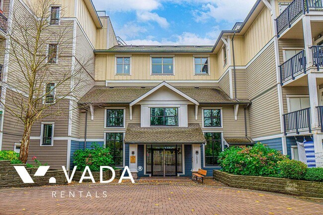 13897 Fraser Hwy in Surrey, BC - Building Photo - Building Photo